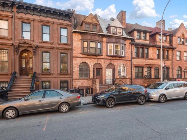 Townhouse for sale in Brooklyn