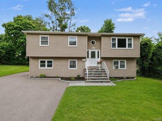 House for sale in Croton On Hudson, New York