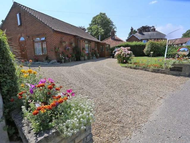 Bungalow for sale in Acle, Crostwick
