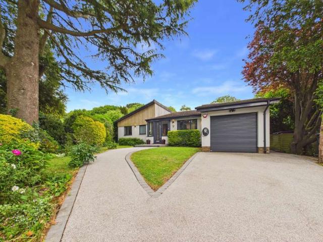 Bungalow for sale in Worthing, West Sussex