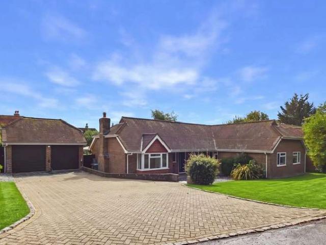 Bungalow for sale in Nepcote, Clapham