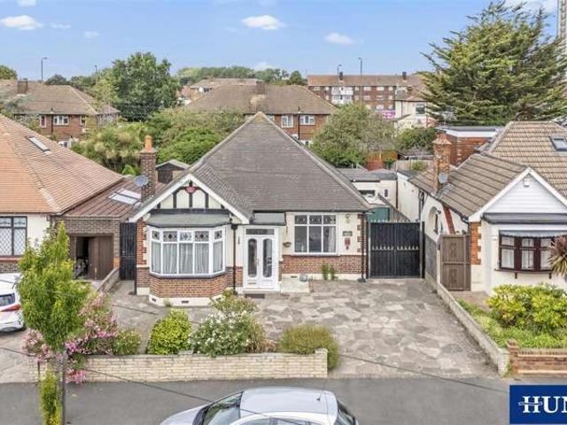 Bungalow for sale in Marks Gate, Greater London