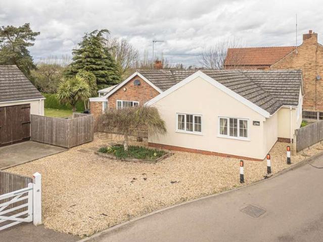 Bungalow for sale in Owston Ferry, North Lincolnshire