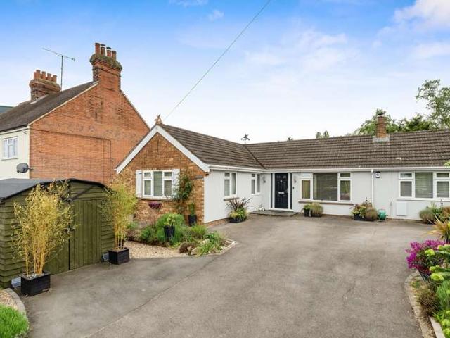 Bungalow for sale in Binfield