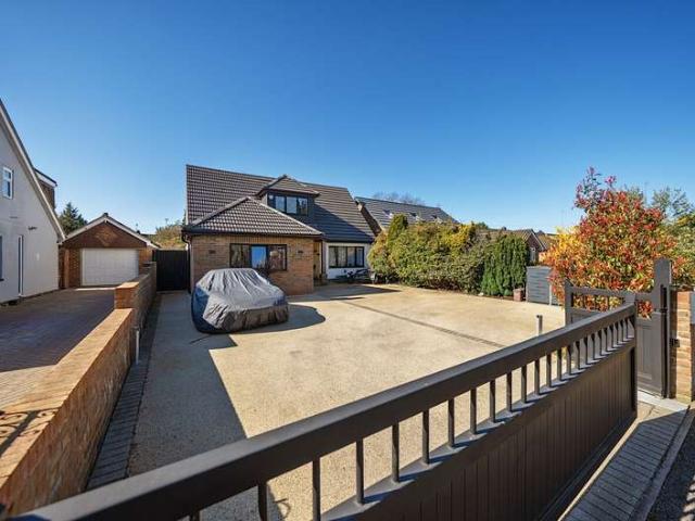 Bungalow for sale in Woodside Estate, Houghton Regis