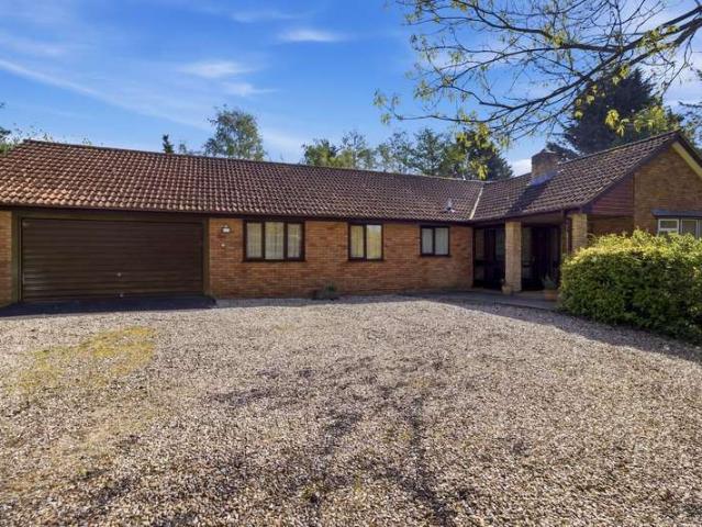 Bungalow for sale in Bromsberrow Heath, Gloucestershire