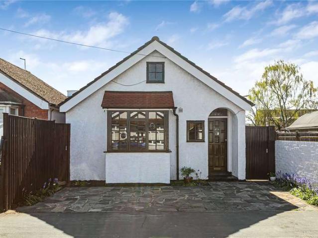 Bungalow for sale in Egham Hythe, Runnymede