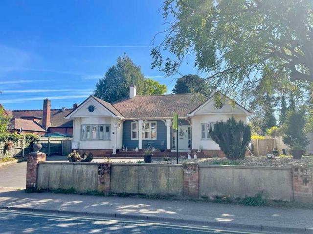 Bungalow for sale in Eastbridge, Suffolk