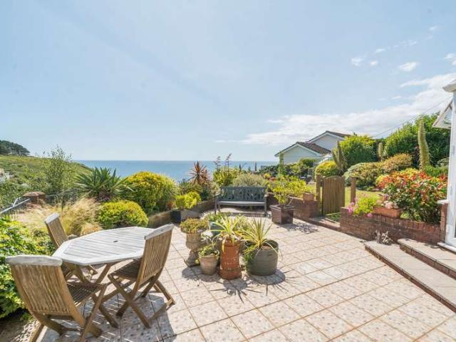 Bungalow for sale in Strode, Devon