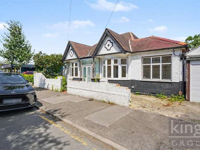 Bungalow for sale in Highams Park, Greater London