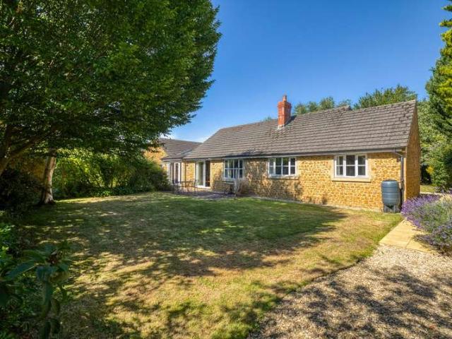 Bungalow for sale in Castle Cary