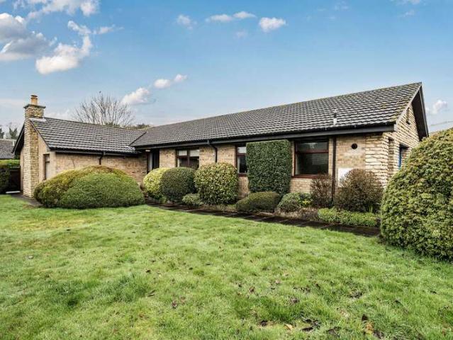 Bungalow for sale in Barholm, Lincolnshire