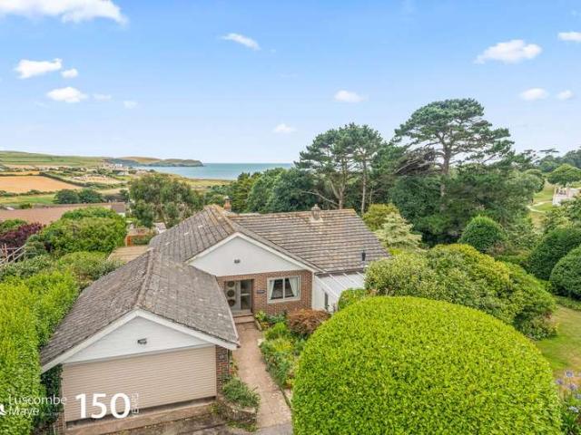 Bungalow for sale in Strode, Devon