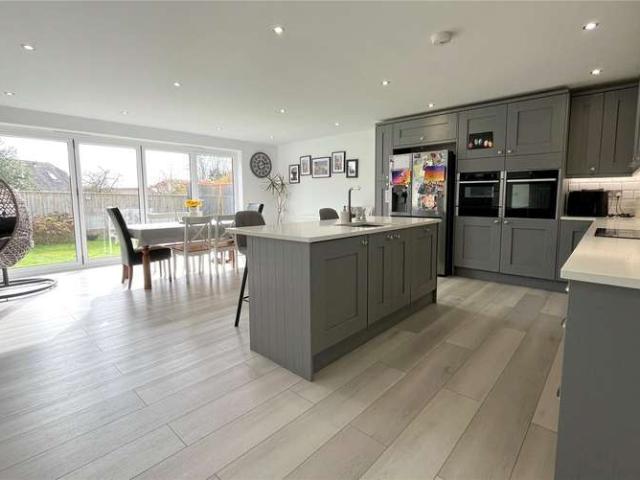 Bungalow for sale in Highcliffe