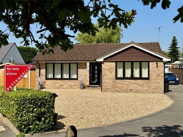 Bungalow for sale in Ashurst Bridge, Hampshire