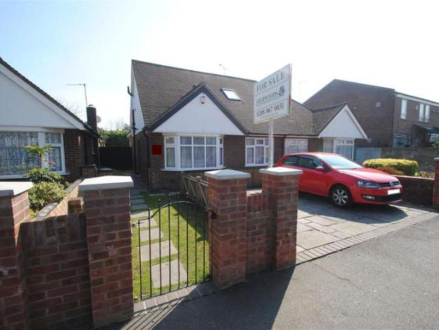 Bungalow for sale in London Borough of Hounslow, Greater London