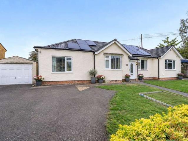 Bungalow for sale in Stapleton, Martock