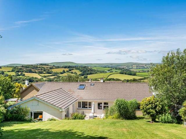 Bungalow for sale in Strode, Devon
