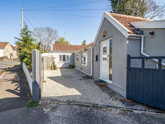 Bungalow for sale in Siston, South Gloucestershire