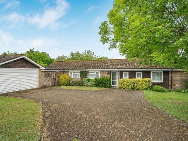 Bungalow for sale in Berrick Salome, Oxfordshire