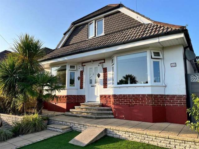 Bungalow for rent in Poole