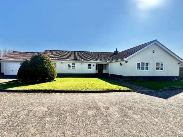 Bungalow for sale in Bedingfield, Suffolk