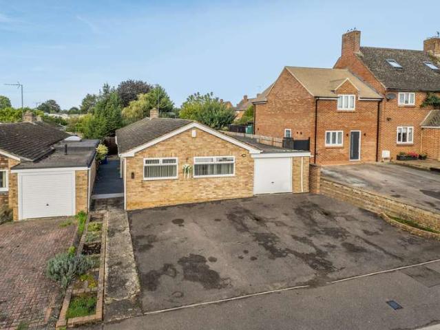 Bungalow for sale in Twyford, Cherwell