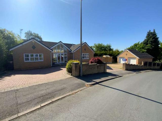 Bungalow for sale in Lapal, West Midlands