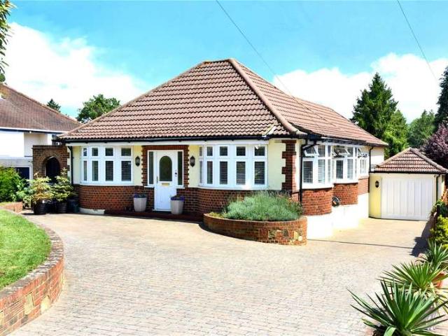 Bungalow for sale in Woodmansterne, Red Hill