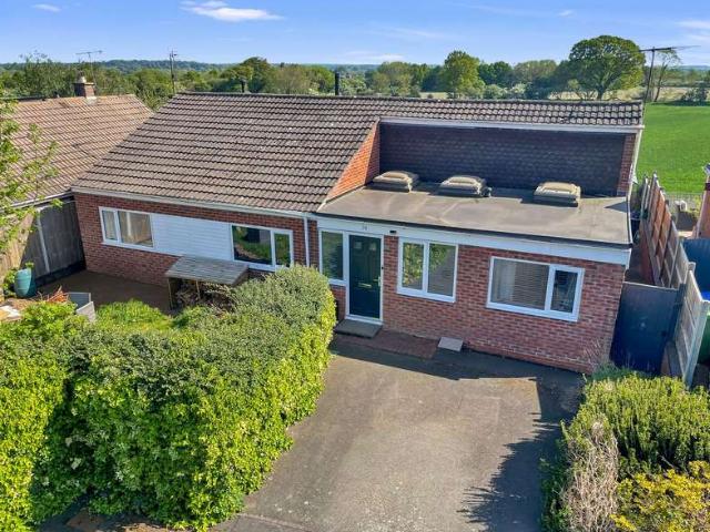 Bungalow for sale in Green Close, Warwickshire