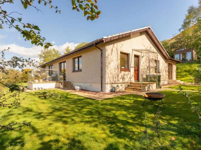 Bungalow for sale in Kinnesswood, Scotland