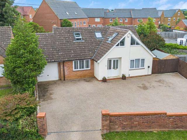 Bungalow for sale in West Adderbury, Cherwell