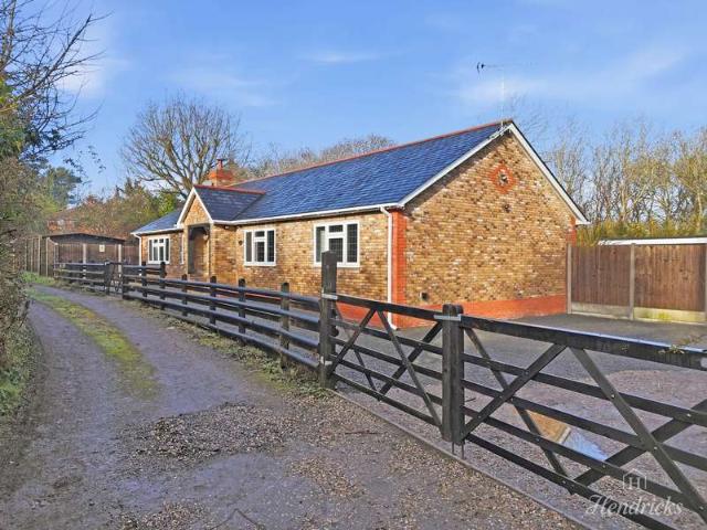 Bungalow for sale in Hawkwell, Barling