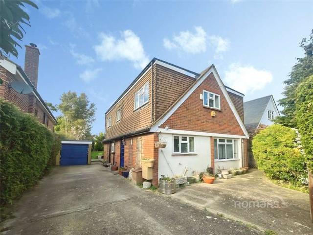 Bungalow for rent in St Marks, Maidenhead