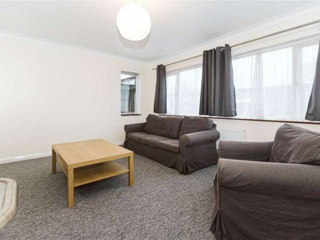 Bungalow for rent in Feckenham, City Of Bristol