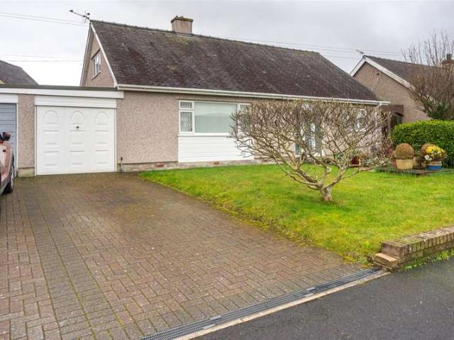 Bungalow for sale in Wales