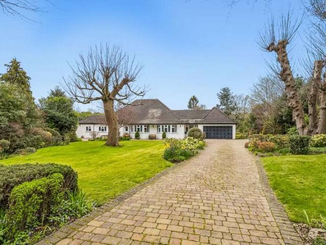 Bungalow for sale in Oaklands, Fretherne