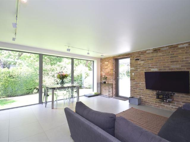 House for rent in Pinner, Greater London