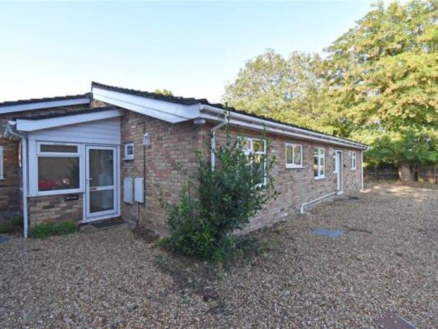 Bungalow for rent in Arbury, Cambridgeshire