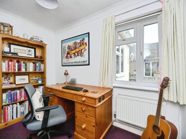 Bungalow for rent in Saltdean, Brighton & Hove