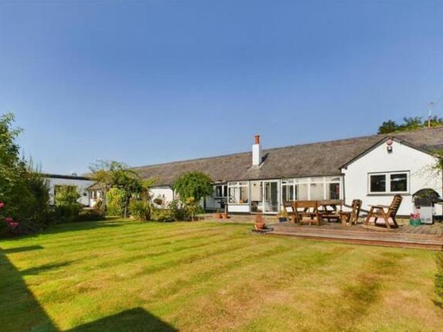 House for sale in Chertsey, Runnymede