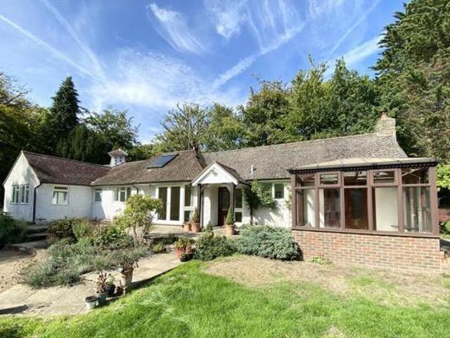 House for rent in Surrey