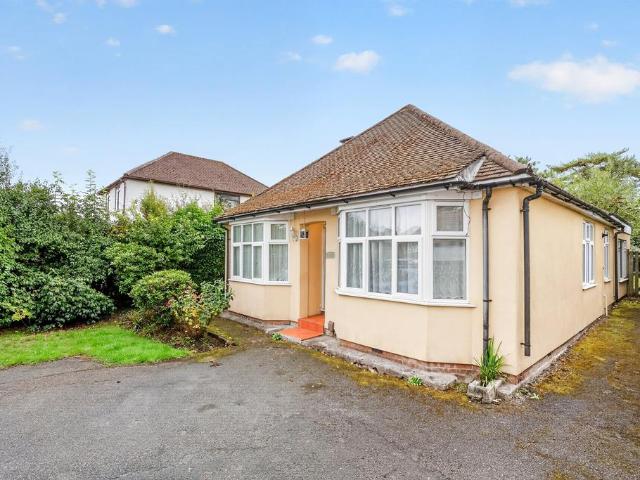 Bungalow for sale in Aperfield, Greater London