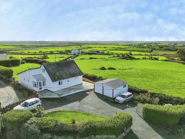 Bungalow for sale in Llechcynfarwydd, Trefor
