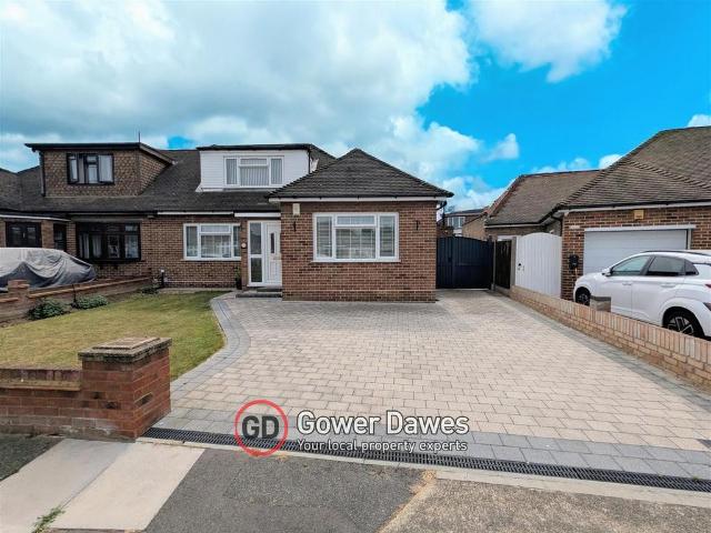 Bungalow for sale in Chadwell St Mary, Essex