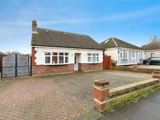 Bungalow for sale in Vange, Essex
