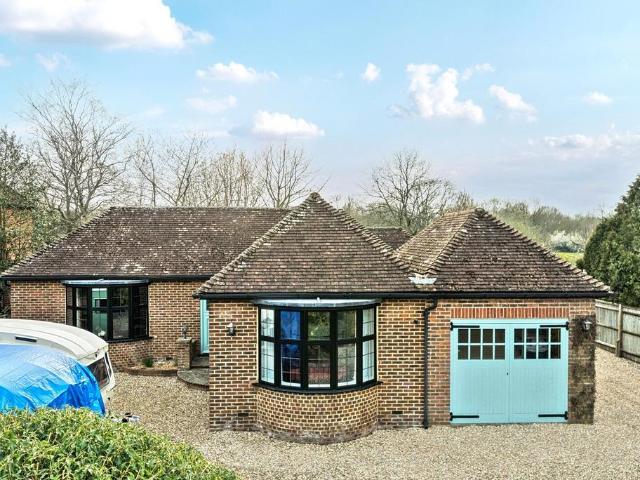 Bungalow for sale in Fole, Surrey