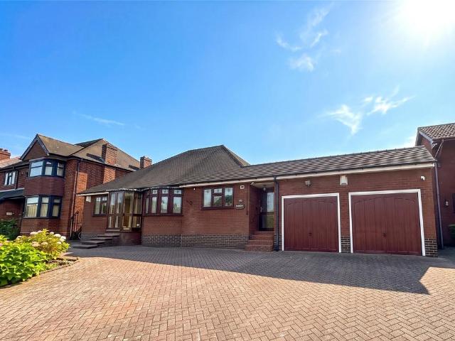 Bungalow for sale in Tividale, West Midlands