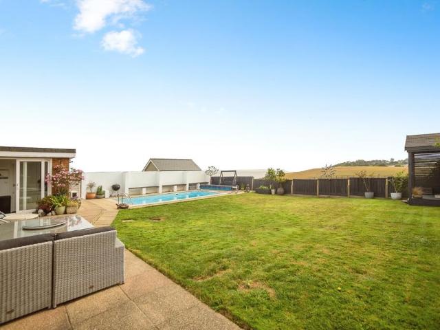 Bungalow for sale in Minster-on-Sea, Oad Street
