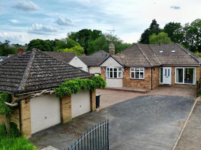 Bungalow for sale in Sywell